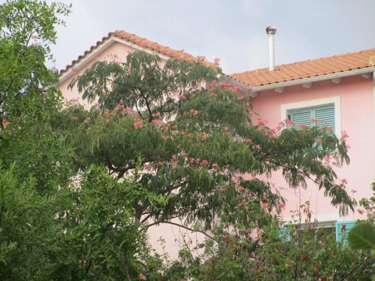 Zeus And Hera Apartments نِكيانا المظهر الخارجي الصورة