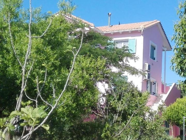 Zeus And Hera Apartments نِكيانا المظهر الخارجي الصورة