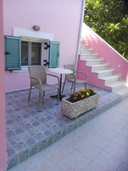 Zeus And Hera Apartments نِكيانا المظهر الخارجي الصورة